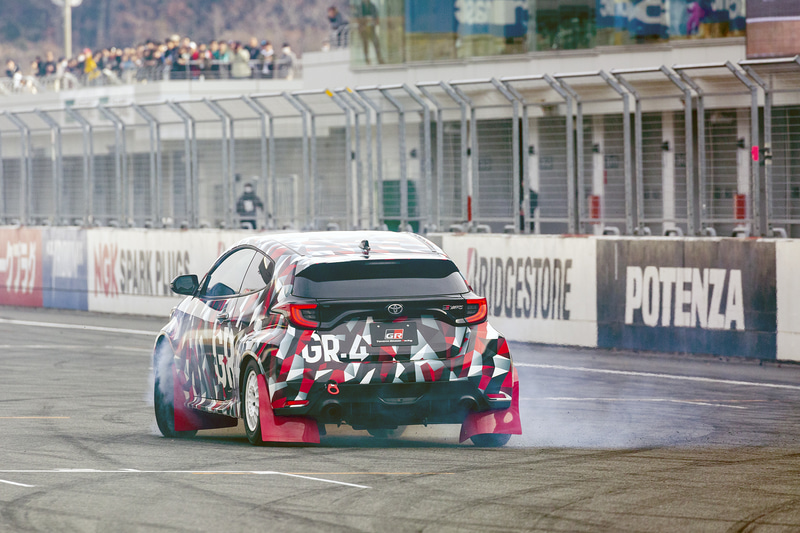 ドーナツターンであいさつ