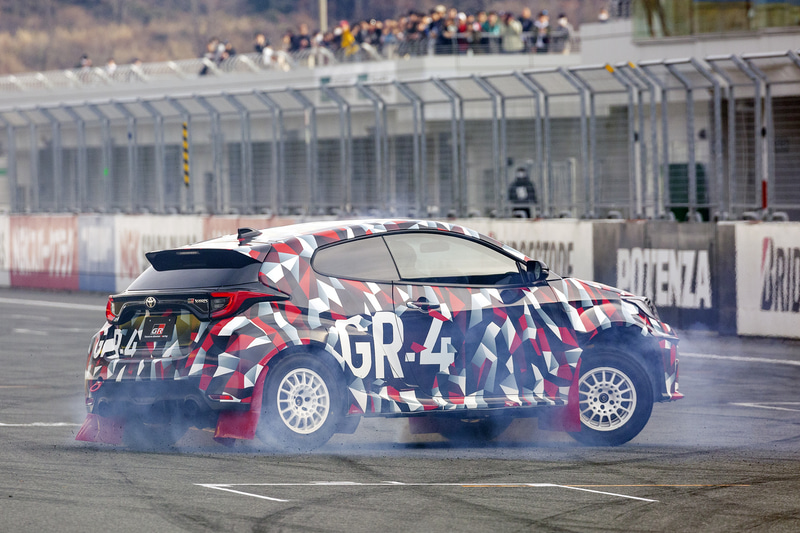 ドーナツターンであいさつ