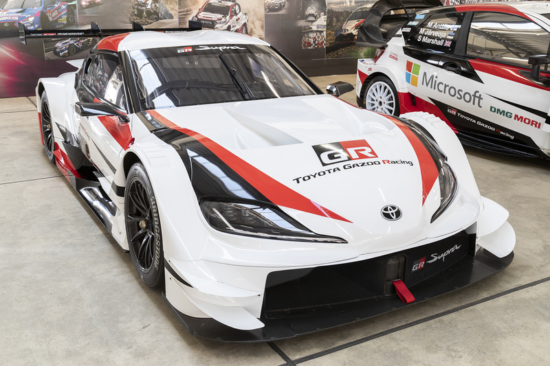 ル・マン参戦車両やWRC参戦車両の展示