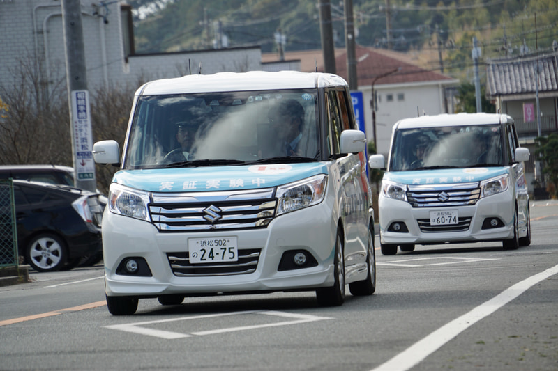 実験車両のスズキ「ソリオ」