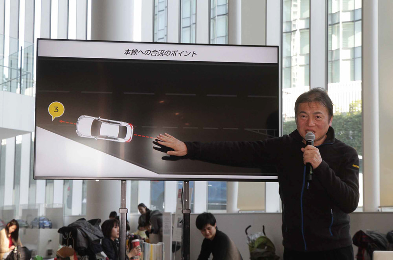 本線合流時のベストポイント。しっかりと加速してから本線に合流する3番が正解