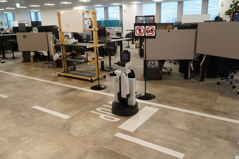 オフィスの内部。スターウォーズは自動運転とあまり関係なさそうだが……