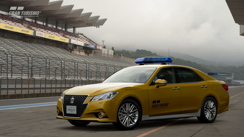 トヨタ クラウン Athlete G Safety Car（N300）