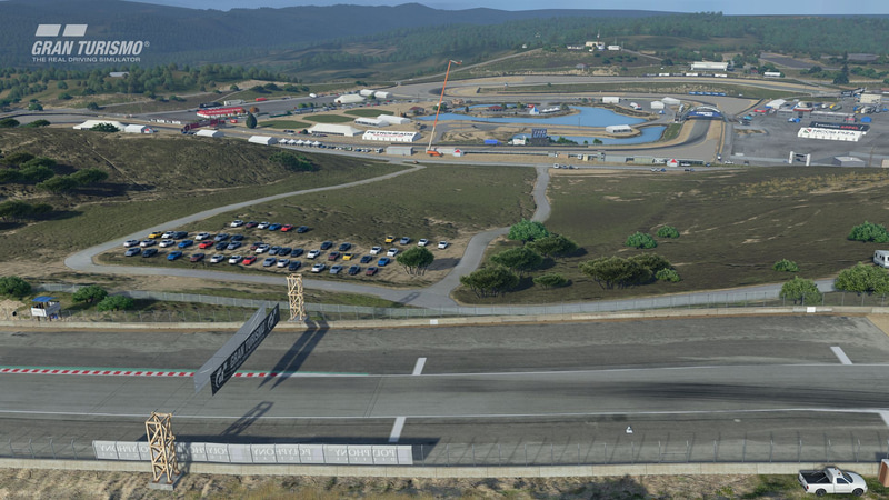 ラグナ・セカは全長3602m、最大高低差55m、コーナー数11、最大直線長453m