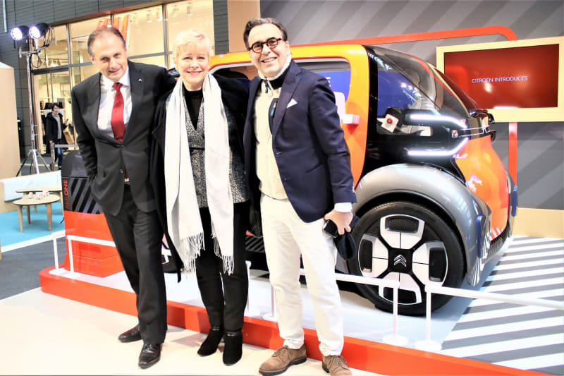 シトロエンS.A. CEO リンダ・ジャクソン氏（写真中央）に、シトロエンのこの先の10年などについて聞いた