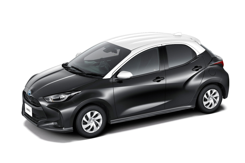 「ホワイト×ブラック」（5万5000円高）