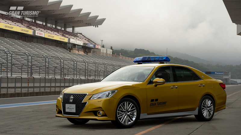 トヨタ クラウン Athlete G Safety Car
