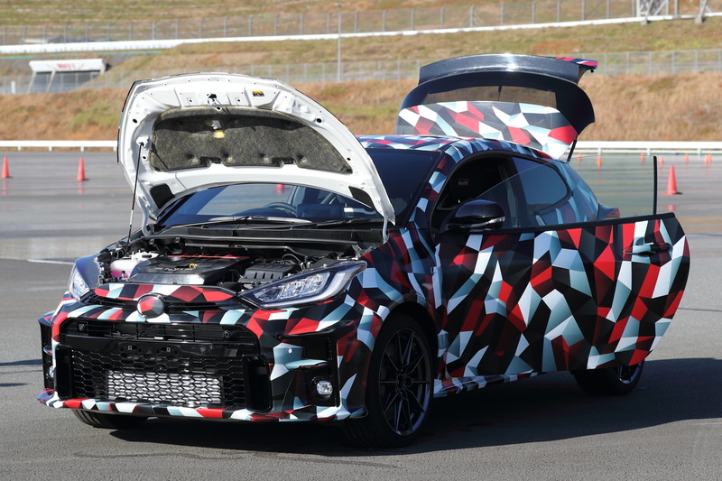 全開状態のGR ヤリス プロトタイプ