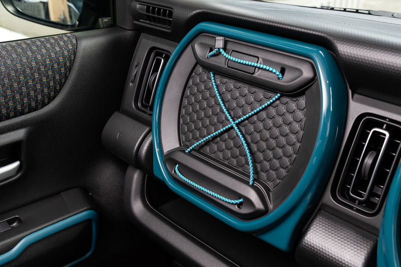 オプションのカラーコードを装着するとよりアウトドアなイメージ