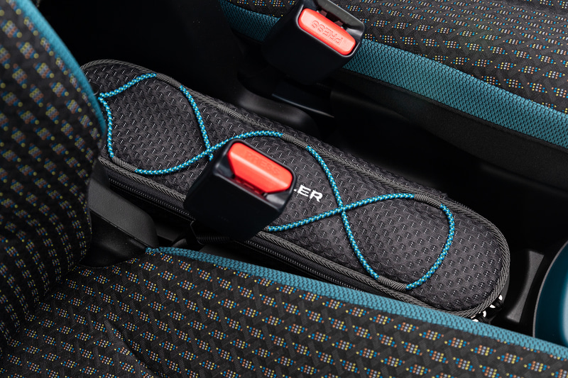 オプションでジャストフィットな収納バッグが用意されている