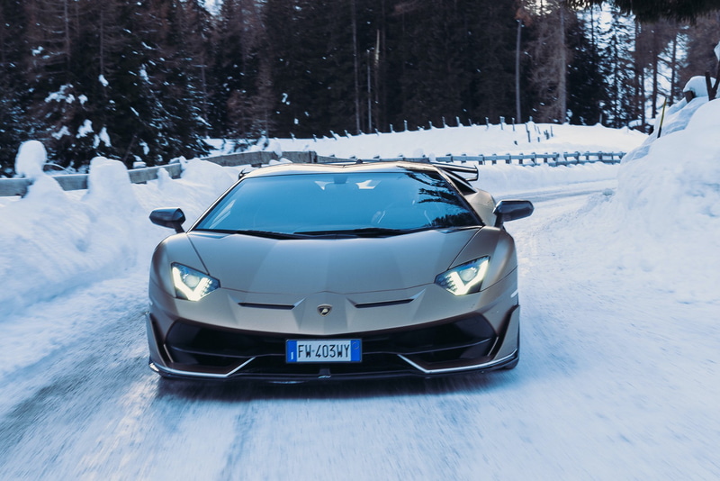 アヴェンタドール SVJ