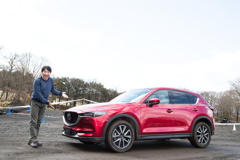 ソウルレッドクリスタルメタリックのCX-5。グレードは「XD L Package」（4WD）で価格は370万1500円。装着タイヤはTOYO TIRE「PROXES R46」（225/55R19）