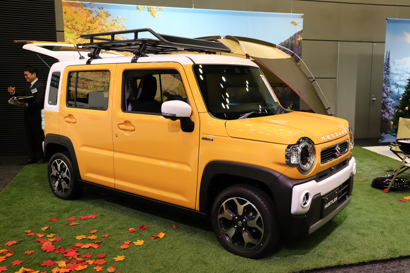 新型ハスラーとの生活を想像できるような展示も