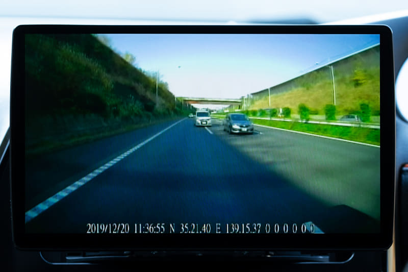 後方カメラの視野。視界は十分に広い