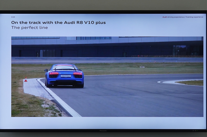 R8の運転の仕方を説明