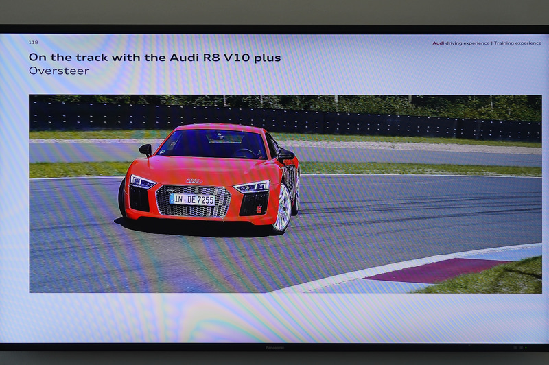 R8の運転の仕方を説明