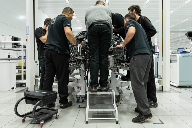 マクラーレン・プロダクション・センターで生産されるスピードテール