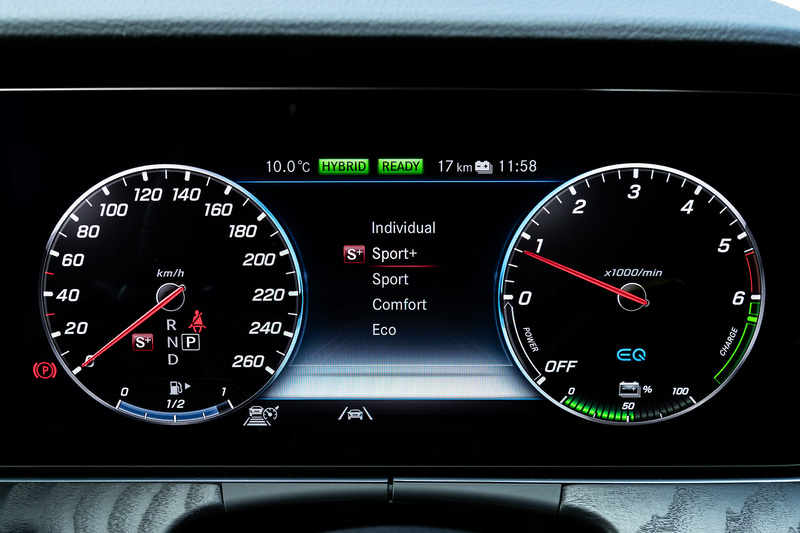 E 350 deのインテリア