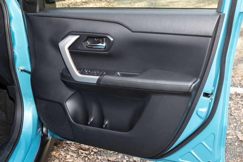 運転席ドアトリム