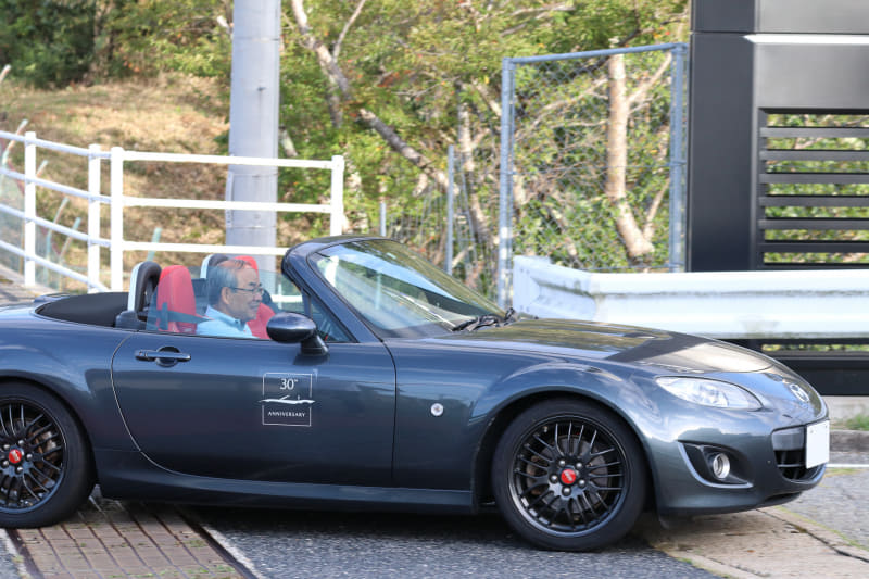 元開発主査の貴島孝雄氏も愛車で来場