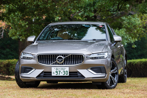 試乗インプレ】ボルボのPHEVセダン「S60 T6 TWIN ENGINE AWD」は、高い