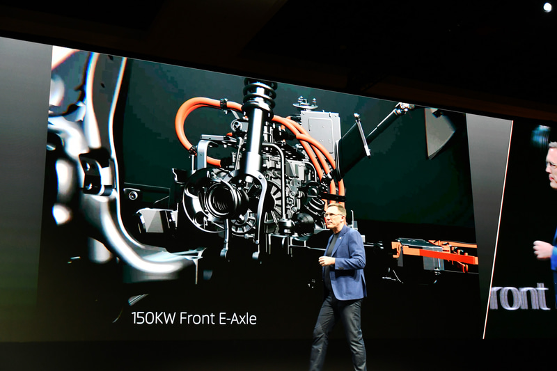 M-BYTEの技術解説。4WDモデルの場合フロントには150kWのモーターを装備