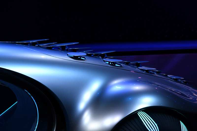 33個の多方向に動く「バイオニックフラップ」