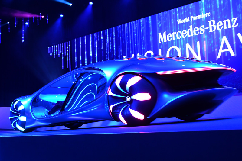 VISION AVTRのカニ歩きは披露されなかったが、特徴的なタイヤまわり