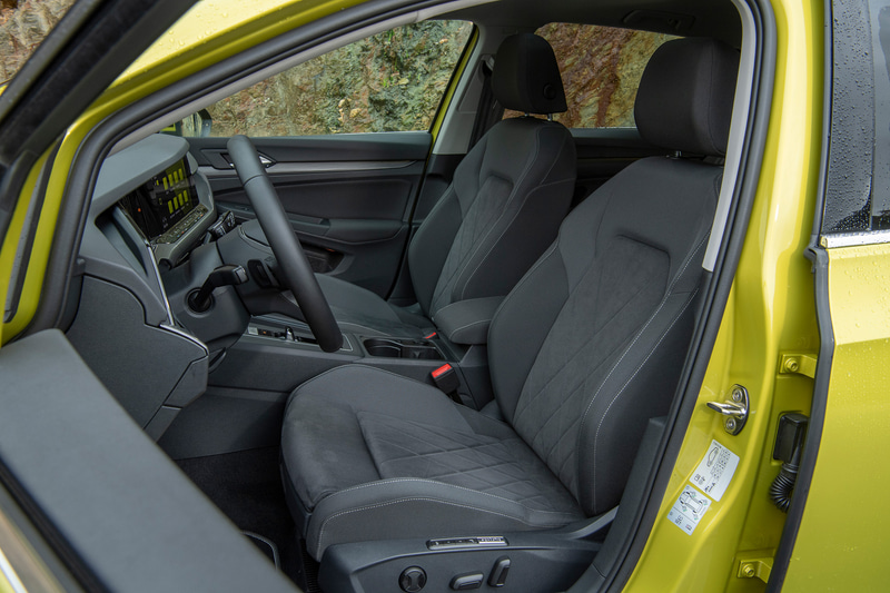 新型ゴルフのシート