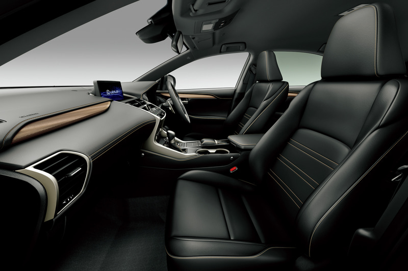 L texシート（ブラック･特別仕様車専用ブロンズステッチ）