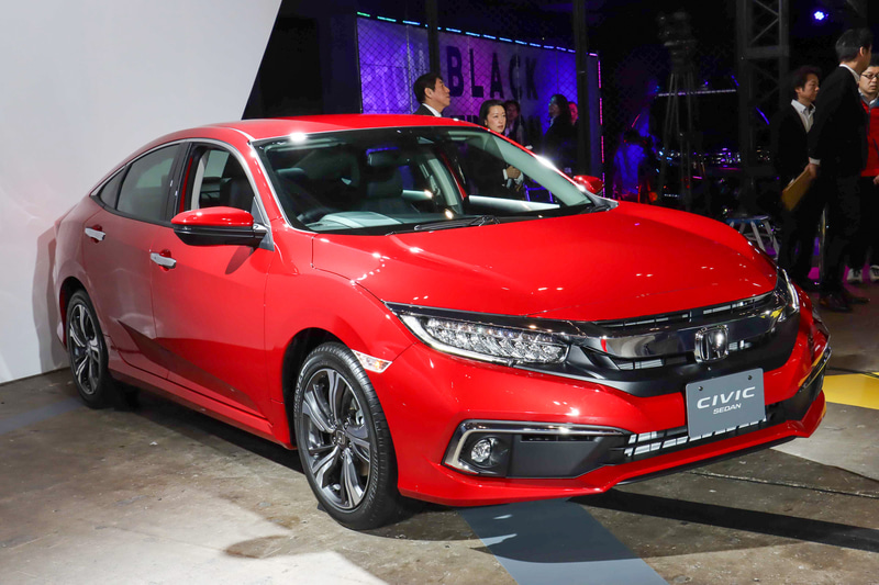 こちらはシビック セダン