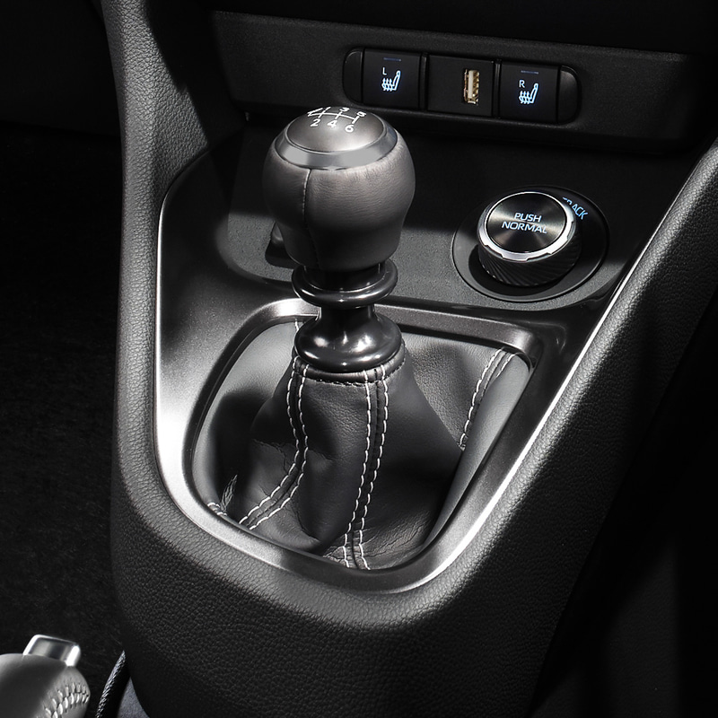 専用6速MTスポーツシフトノブ