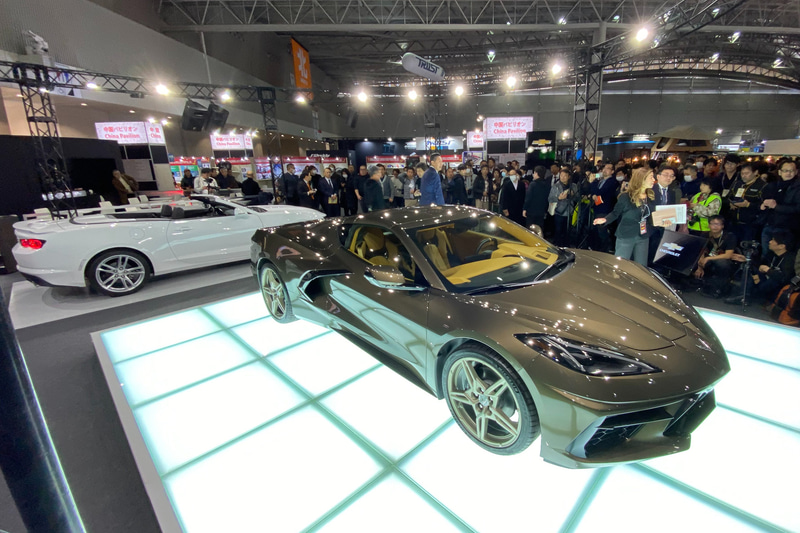 新型「コルベット」を国内初公開