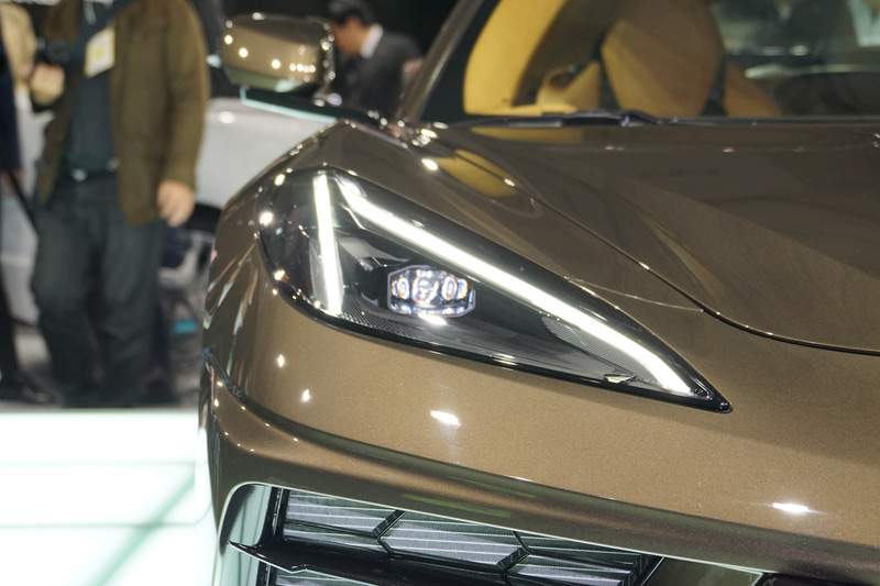 新型「シボレー コルベット」（左ハンドルの米国仕様）