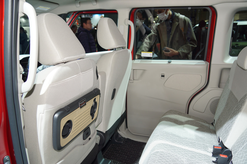 新型eKスペース