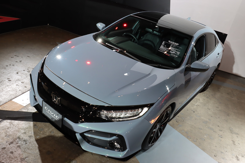 新たに「トップロードサンルーフ」がオプション設定された