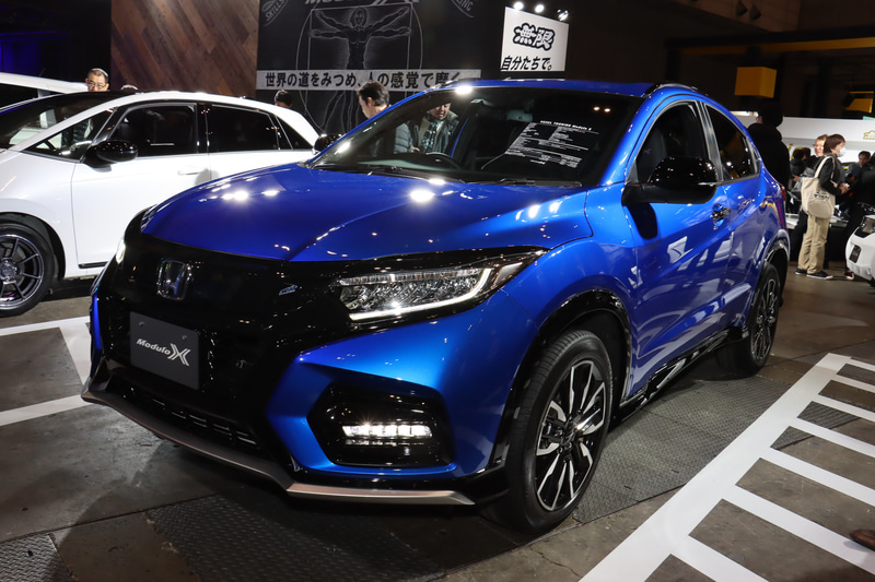 「ヴェゼル ツーリング Modulo X」