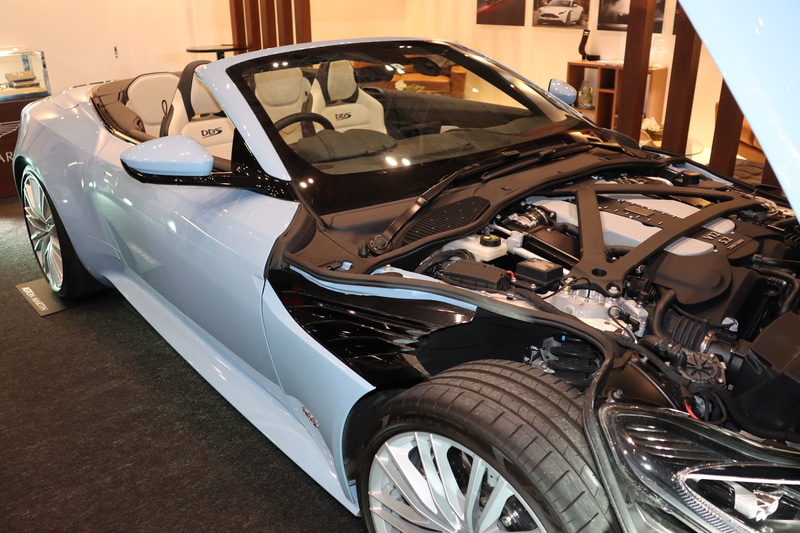 貴重な5.2リッターV12ツインターボエンジンを搭載