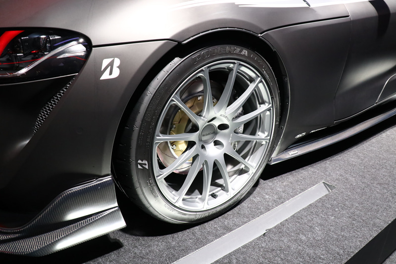 POTENZA RE-71RSを装着したGRスープラ