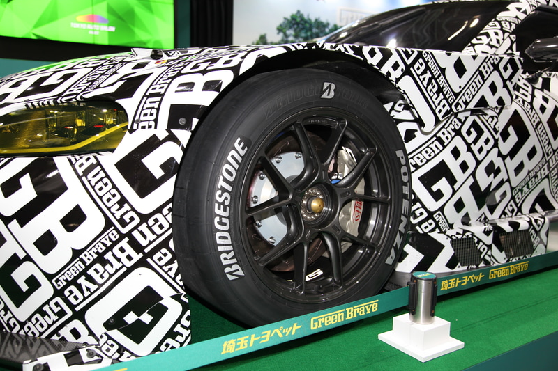 タイヤは2019年に引き続き、ブリヂストンを使用。ブレーキキャリパーはエンドレス