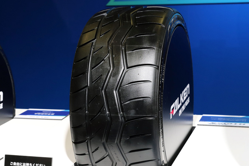 スポーツタイヤの「AZENIS RT615K＋」