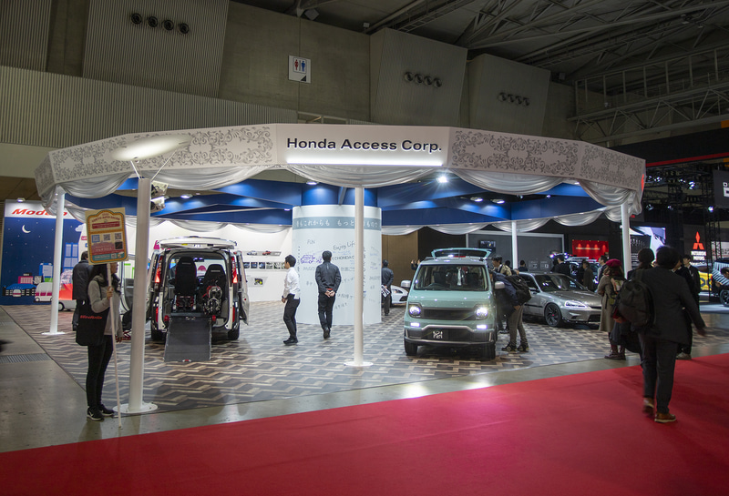 メリーゴーランド風のホンダアクセスブース