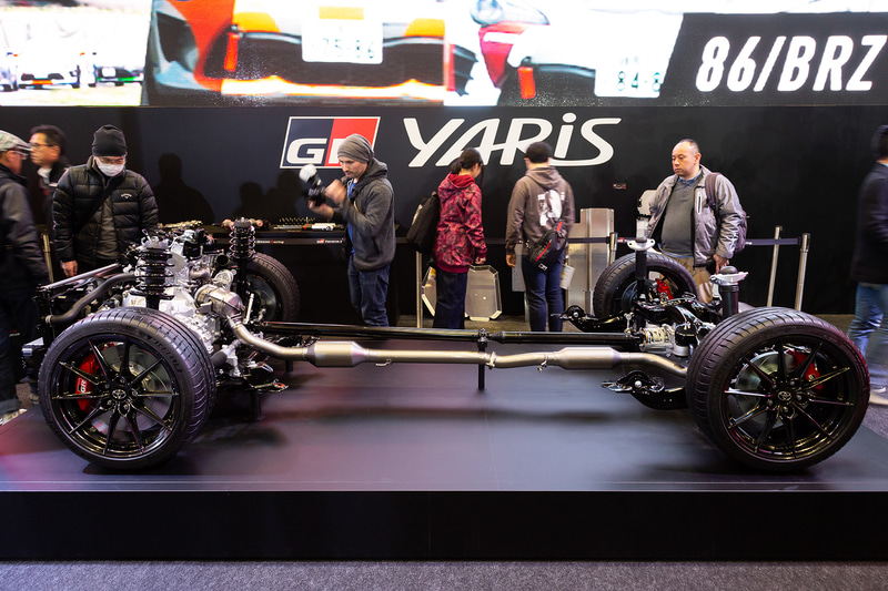 駆動系の展示もある