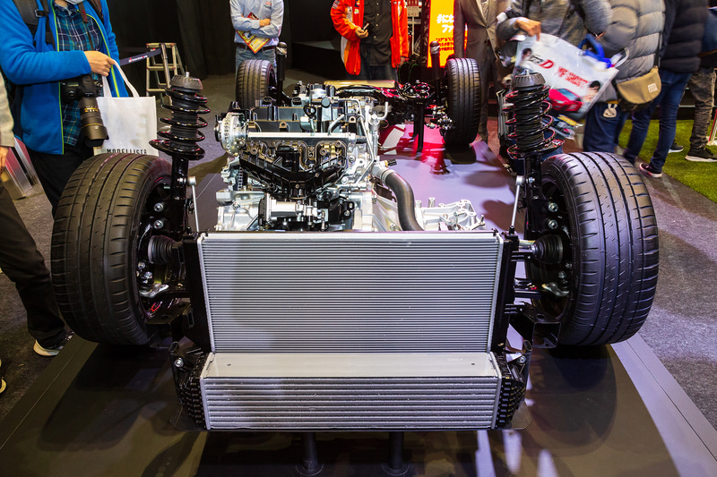 駆動系の展示もある