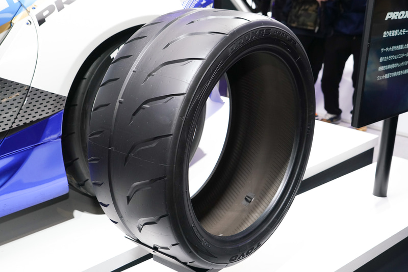 PROXES R888R Drift。サーキット走行を意識しているが、公道も走行可能