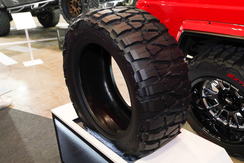 デザイン性の高いマッドテレインタイヤMUD GRAPPLER