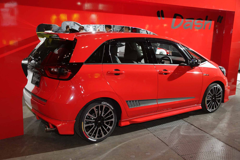 MUGEN FIT Prototype“Dash”はスポーティーな用品を装着。さまざまな道を“駆け抜ける”イメージから“Dash”という言葉で表現している