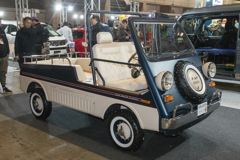 同じくフォレスト・オート・ファクトリーが出展するホンダ バモス。ビーチクルーザーとネーミングされていて、その名のとおり、インテリアやリア部分は昔のレジャーボートをイメージした作りになっている