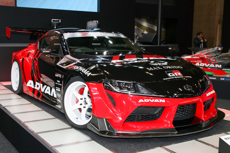 織戸学選手とHKSが手がけるMAX ORIDO ADVAN Supra