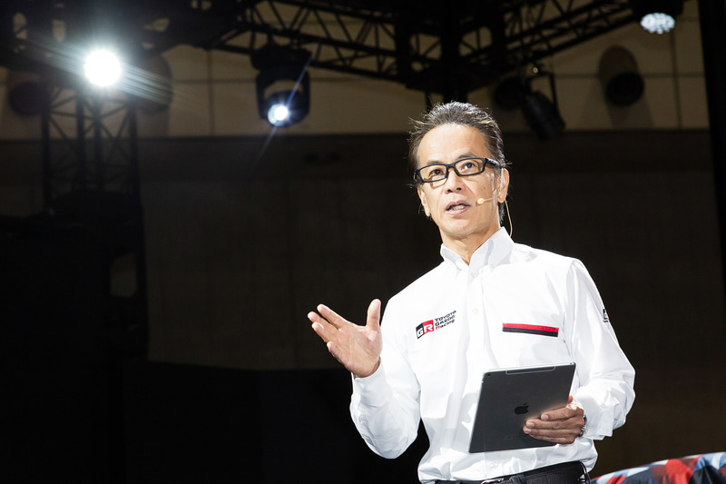 新型車「GRヤリス」の生産工場「GRファクトリー」を発表する、GAZOO Racing Company President 友山茂樹氏。トヨタ自動車株式会社 副社長でもあり、TPS本部本部長、コネクティッドカンパニー Chairmanなども兼任する